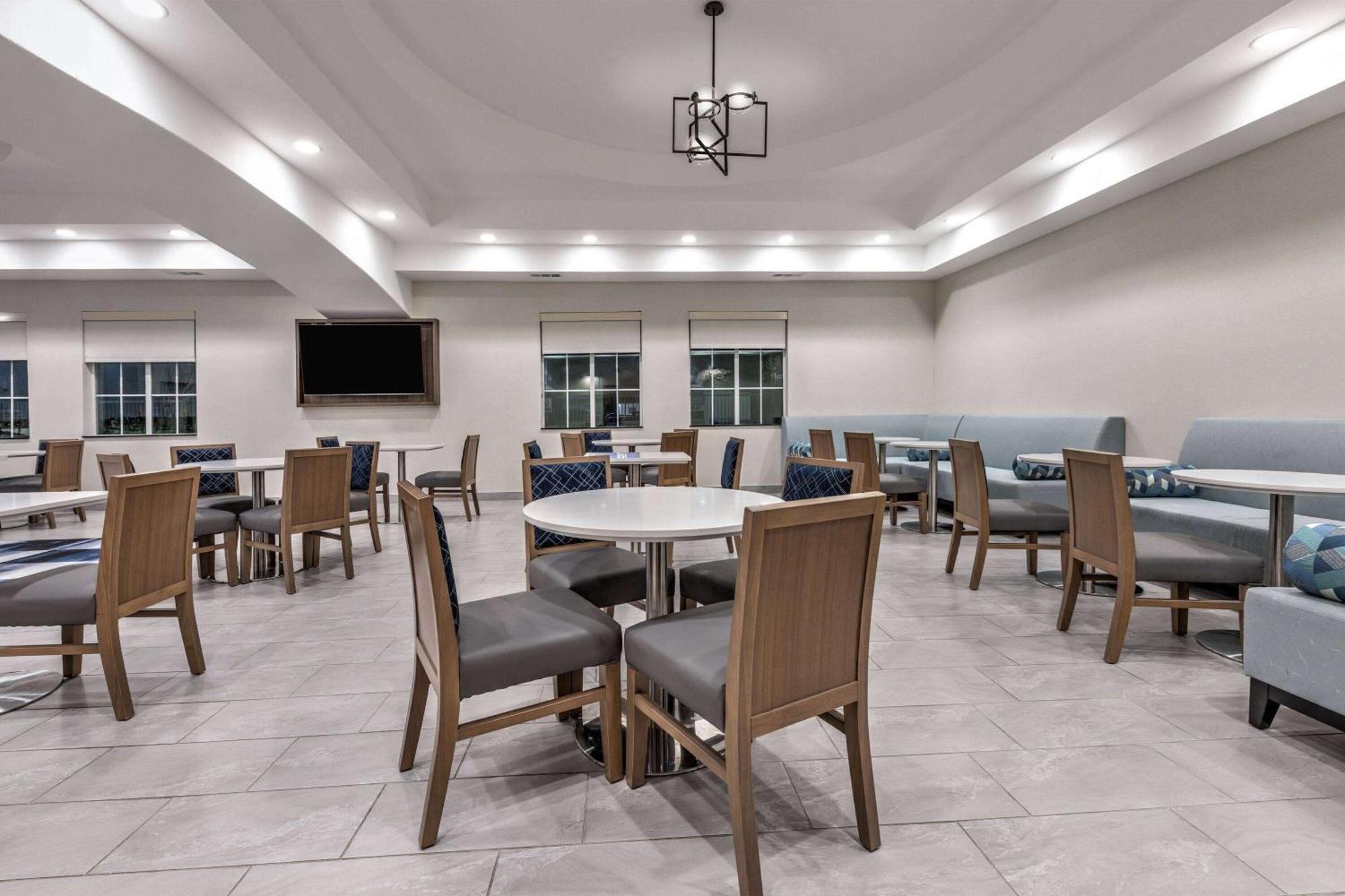 La Quinta By Wyndham Allen At The Village Bagian luar foto