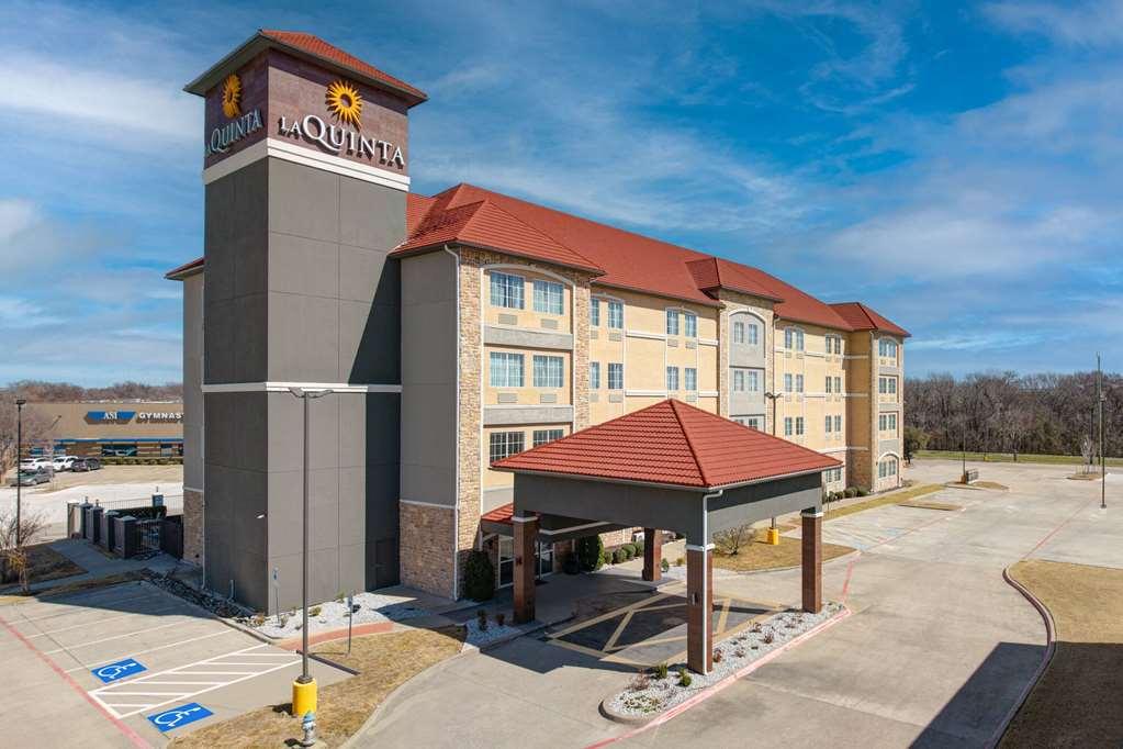 La Quinta By Wyndham Allen At The Village Bagian luar foto