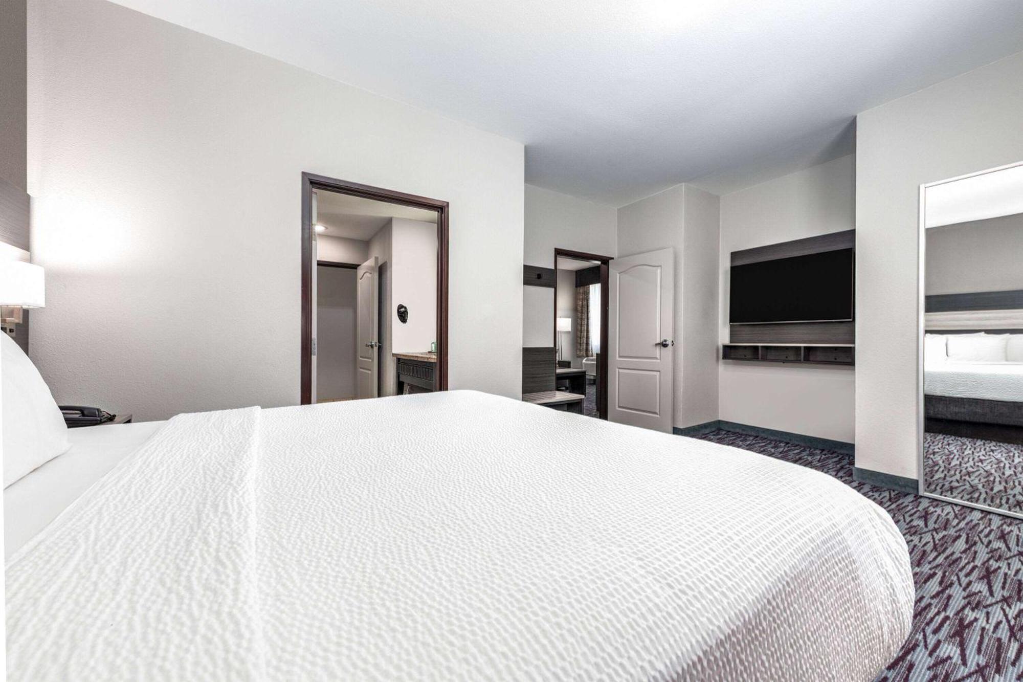La Quinta By Wyndham Allen At The Village Bagian luar foto