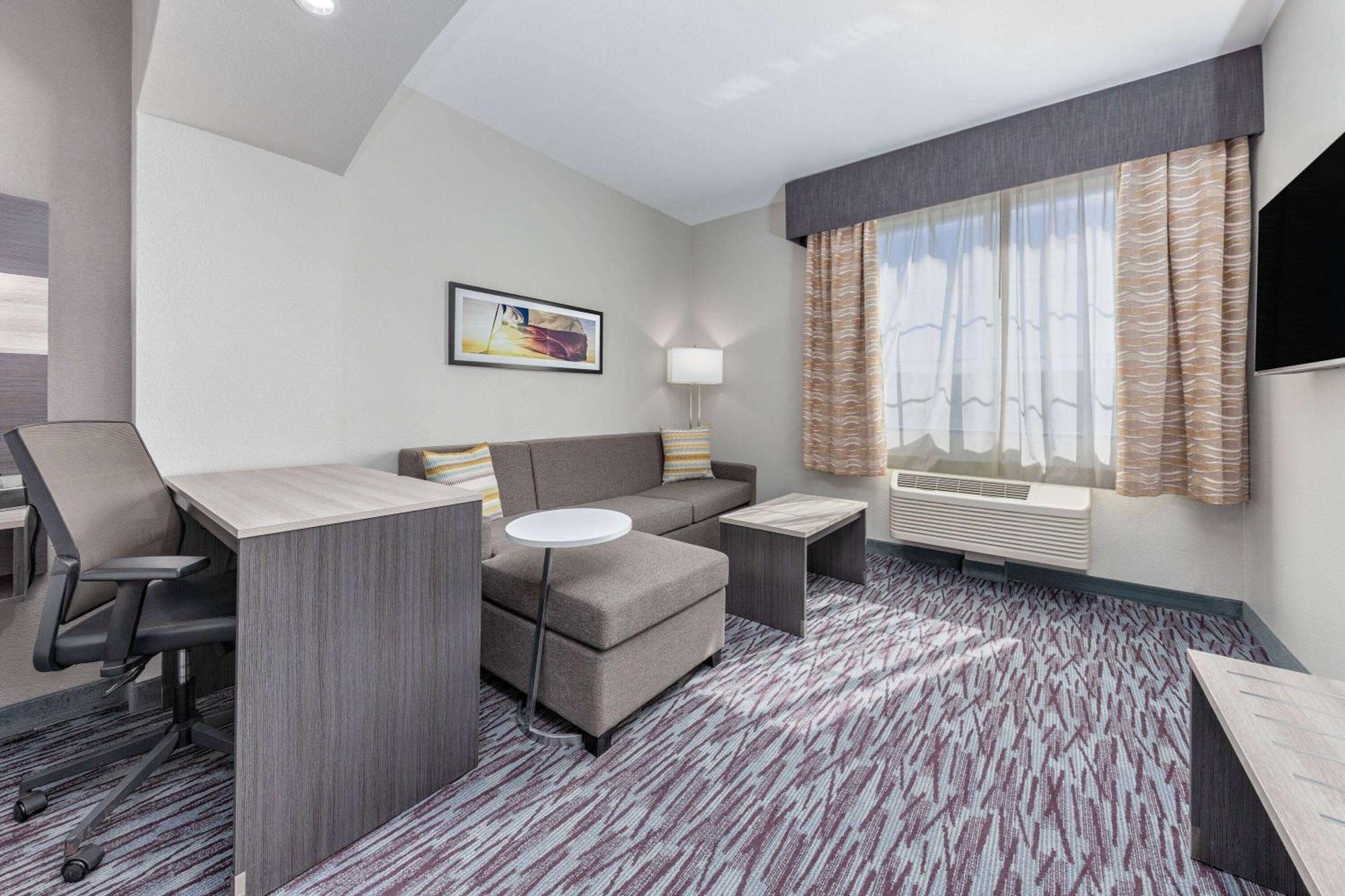 La Quinta By Wyndham Allen At The Village Bagian luar foto